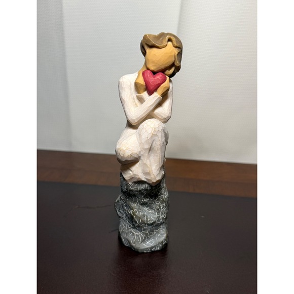 Willow Tree Other - Willow Tree Always Figurine #27180 Susan Lordi Demdaco 6" Holding Red Heart